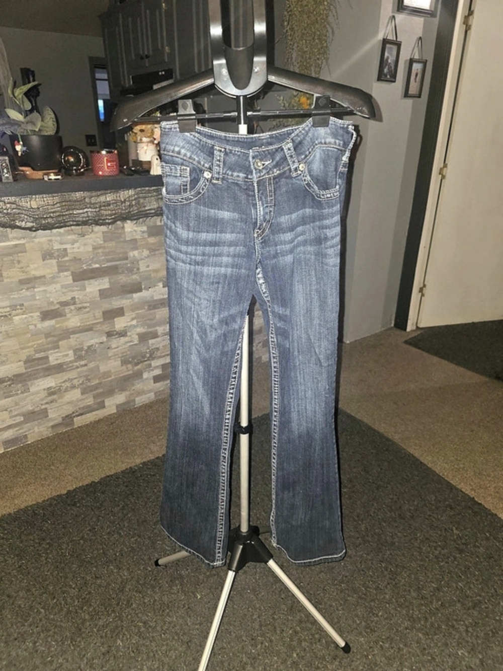 Silver Jeans Co. Suki Mid Rise Slim Bootcut Jeans